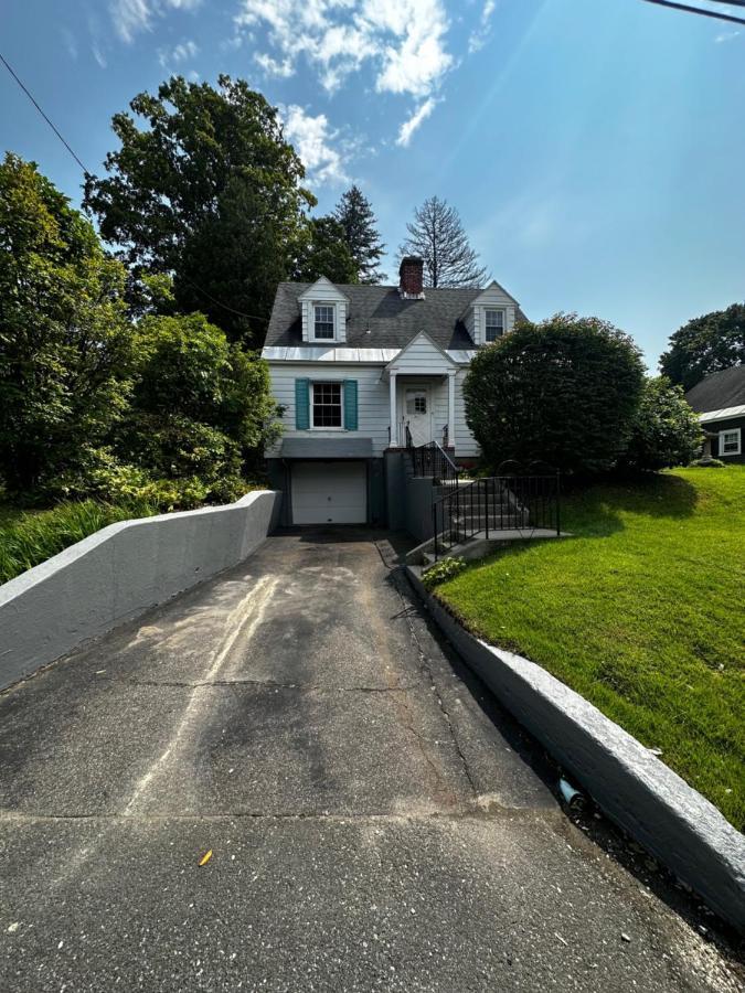 Cute Cape Cod Style Home Pittsfield Dış mekan fotoğraf